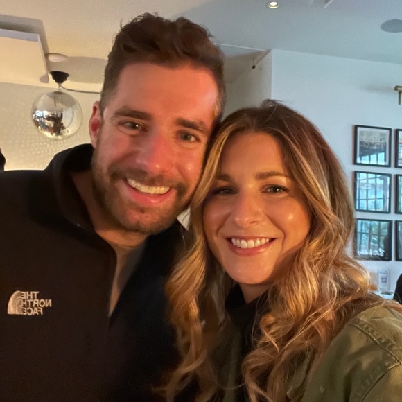 Meet your Posher, Laura - Picture 1 of 2